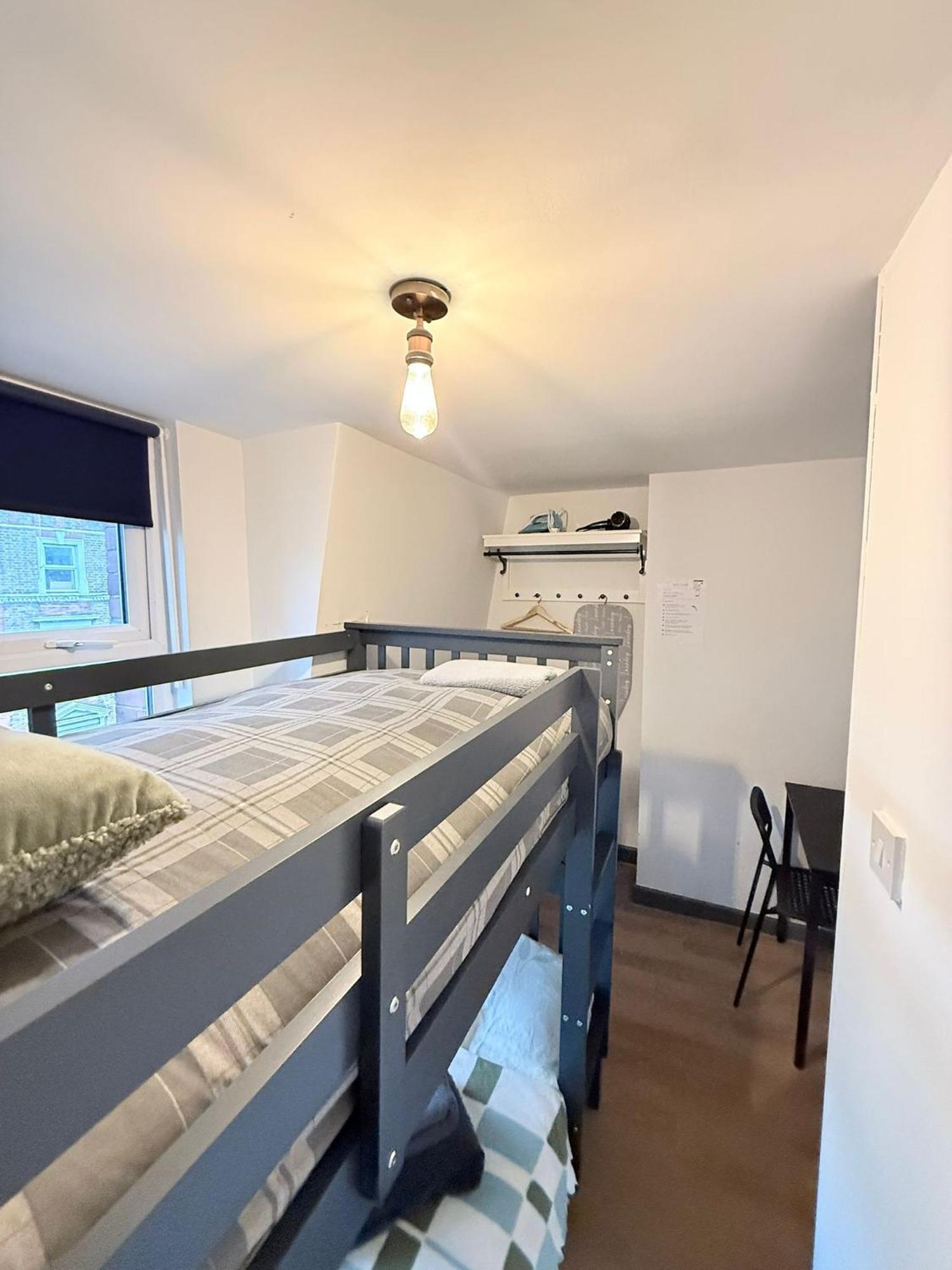 Cozy Guest Two Bedroom Flat Gasthof London