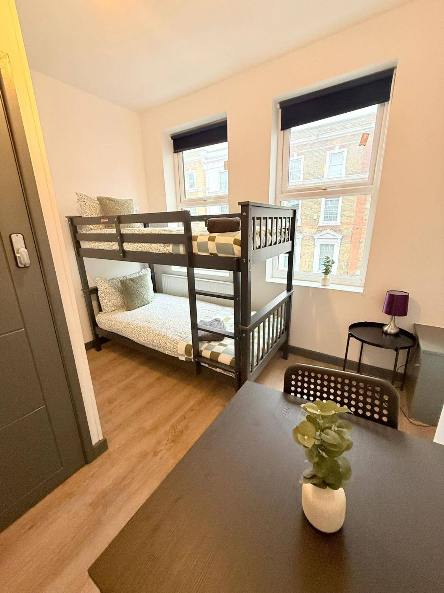 Gasthof Cozy Guest Two Bedroom Flat *